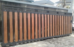 aneka-pagar-kayu-minimalis